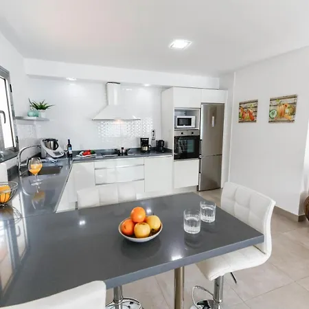 Villa Arenamar With Private Pool *